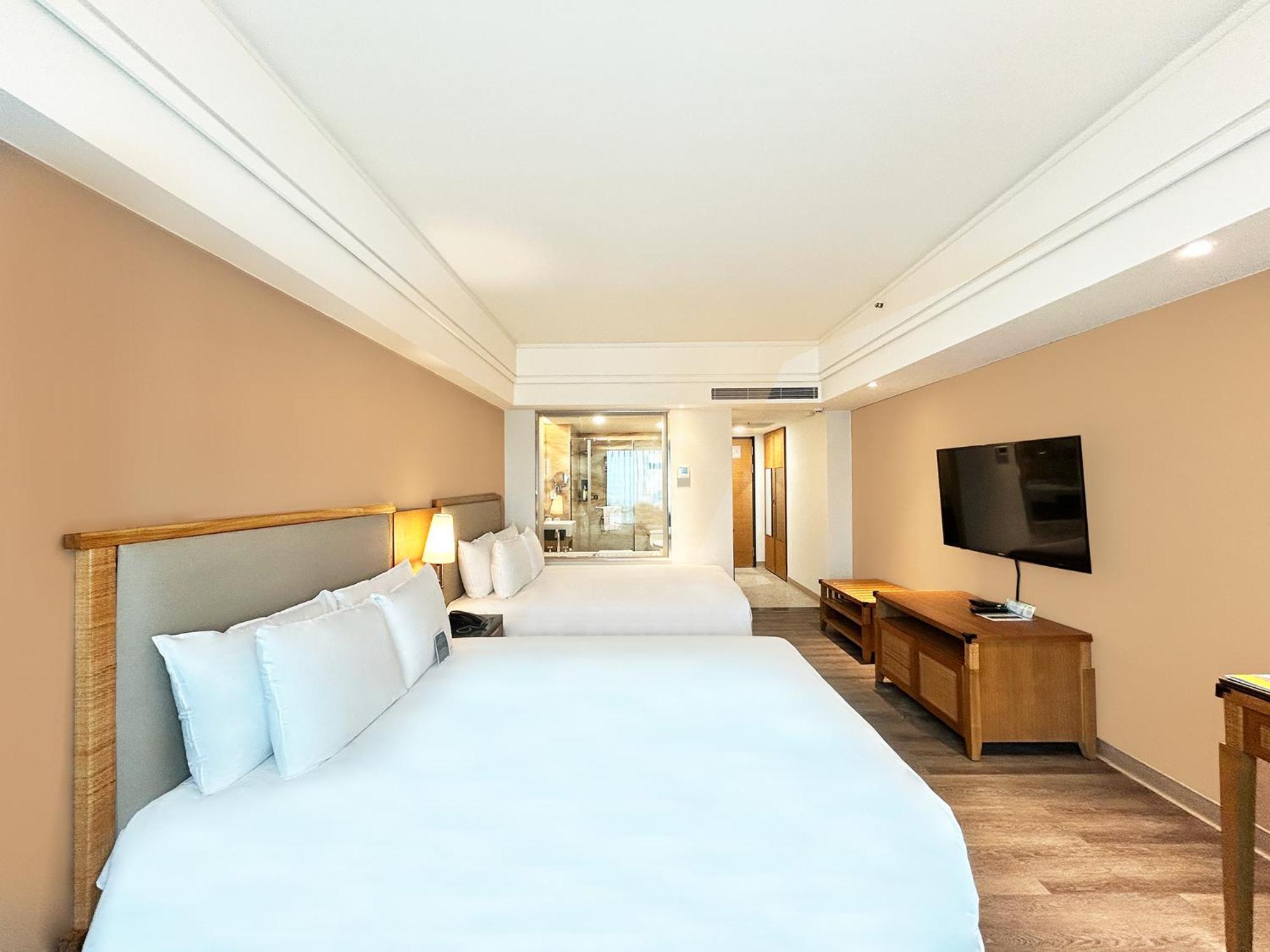 Azure Hotel Kota Hualien Bagian luar foto