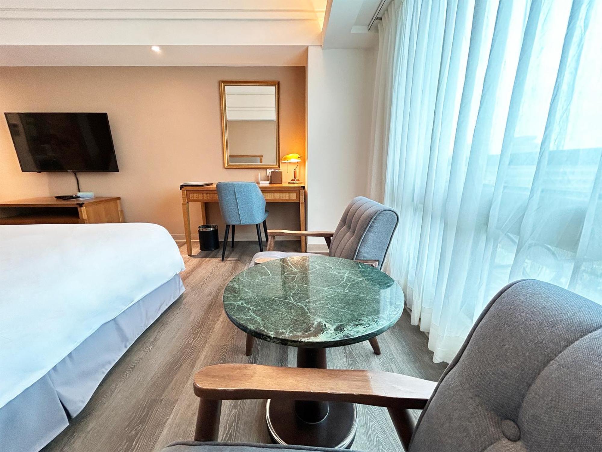 Azure Hotel Kota Hualien Bagian luar foto