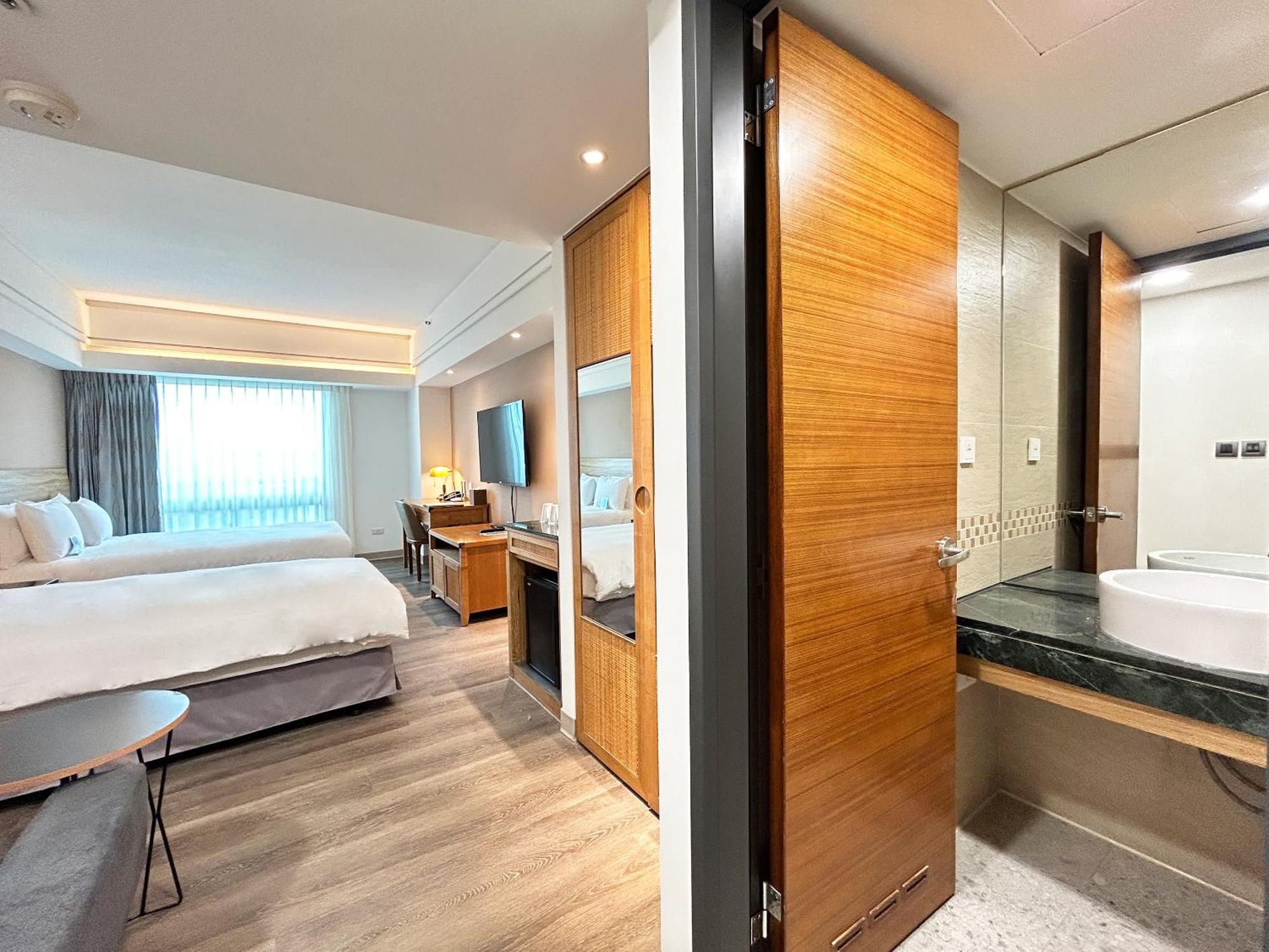 Azure Hotel Kota Hualien Bagian luar foto