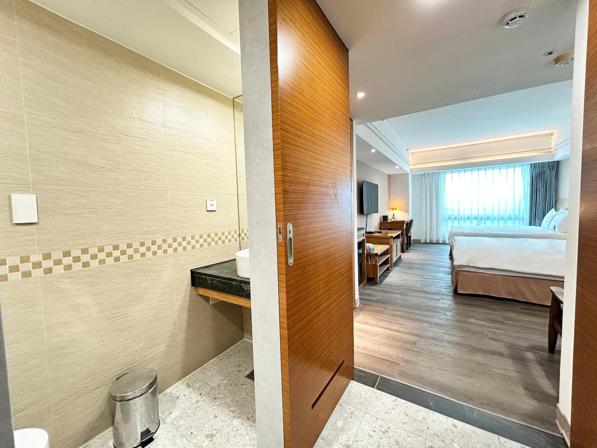 Azure Hotel Kota Hualien Bagian luar foto