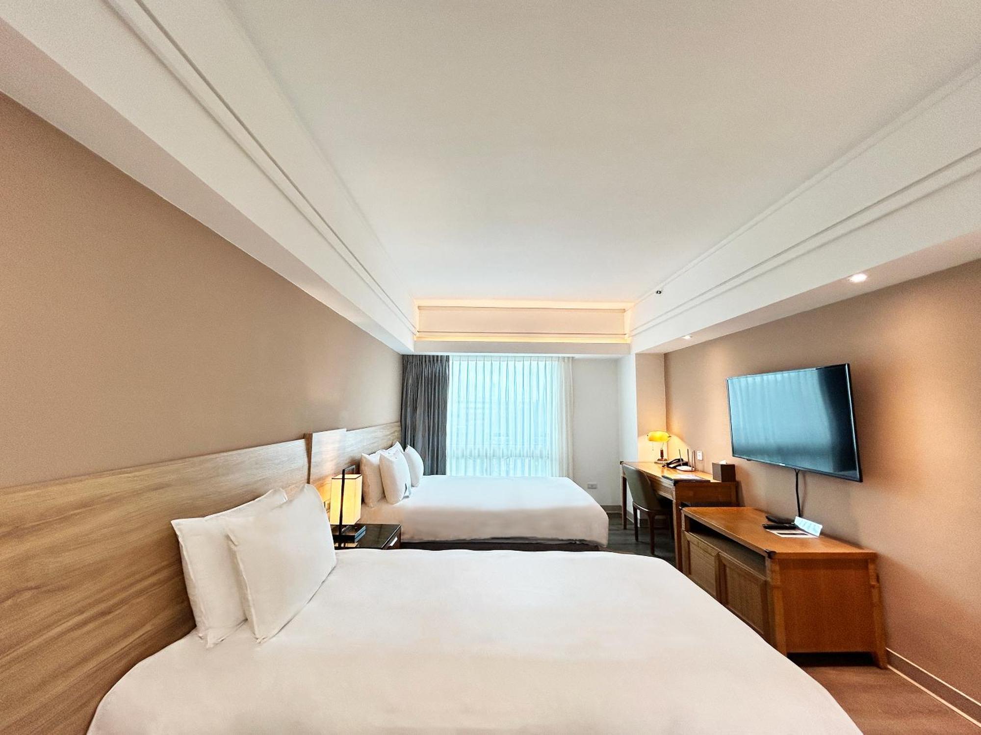 Azure Hotel Kota Hualien Bagian luar foto